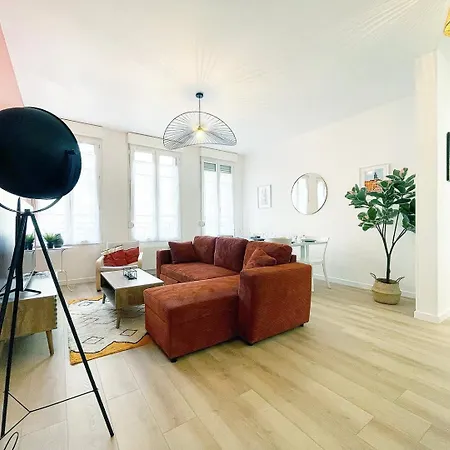 Le - 6 Voyageurs En Hyper Centre-ville Avec Wifi * Reims