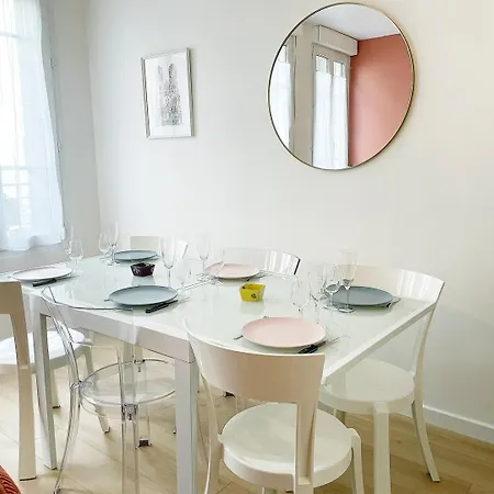 Le - 6 Voyageurs En Hyper Centre-ville Avec Wifi Appartement