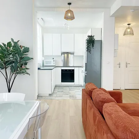 Apartment Le - 6 Voyageurs En Hyper Centre-ville Avec Wifi Reims