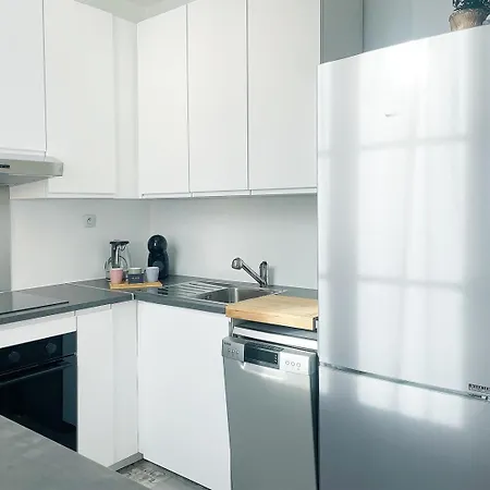 Apartment Le - 6 Voyageurs En Hyper Centre-ville Avec Wifi Reims