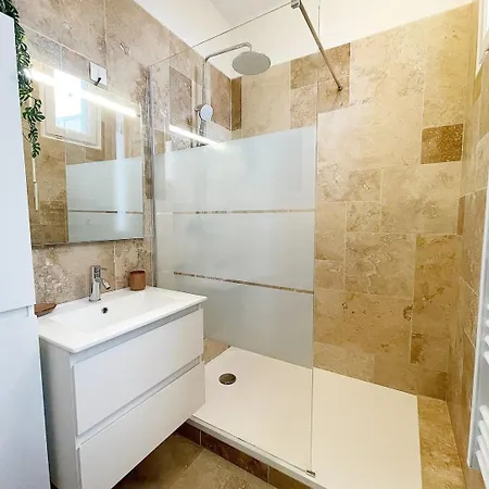 Le - 6 Voyageurs En Hyper Centre-ville Avec Wifi Reims